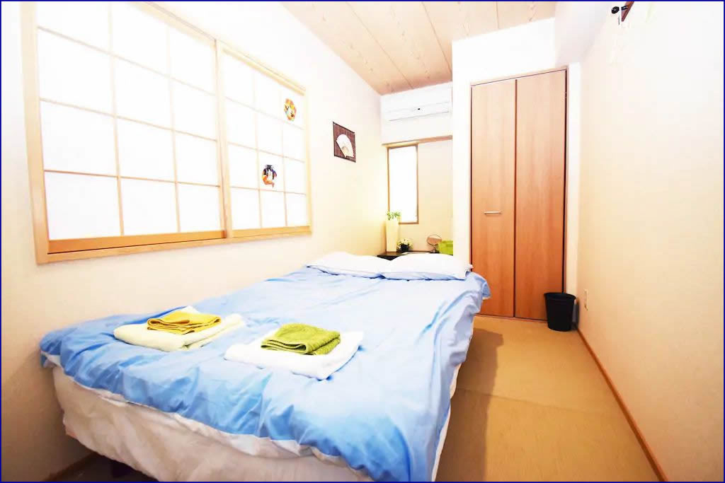 ホステル（ゲストハウス[日本]/ドミトリー）の個室 ゲスト1人 ワンルーム ベッド1台 2共用バスルーム